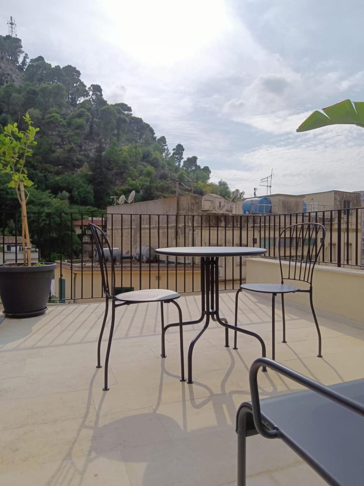 Acciana Rooms โมดิกา ภายนอก รูปภาพ